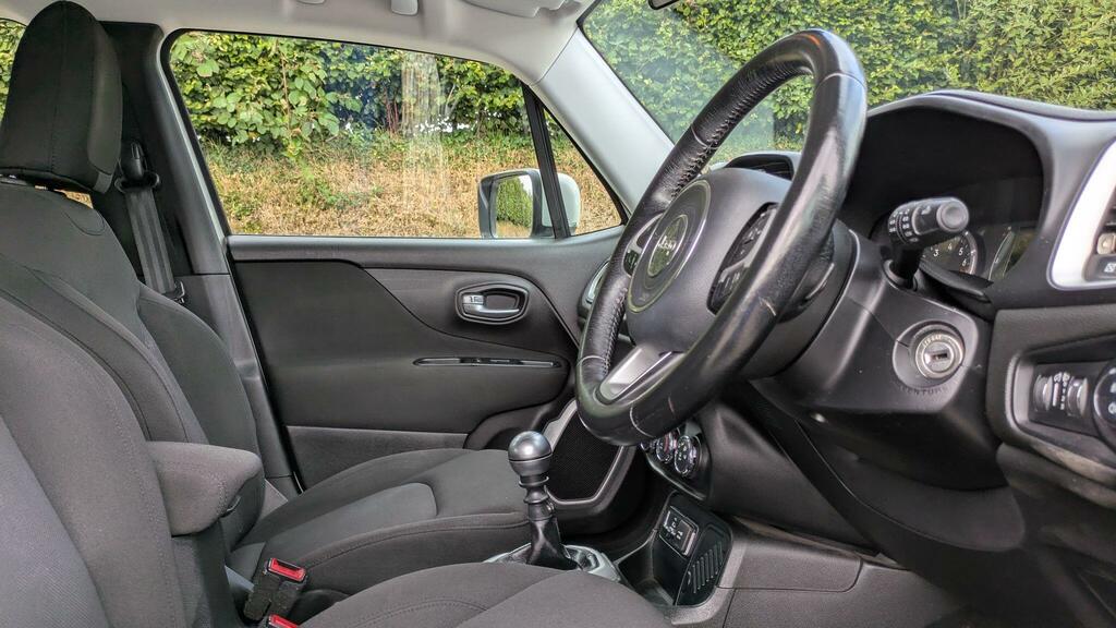 Jeep Renegade 1.6 E-torq Sport Black #28