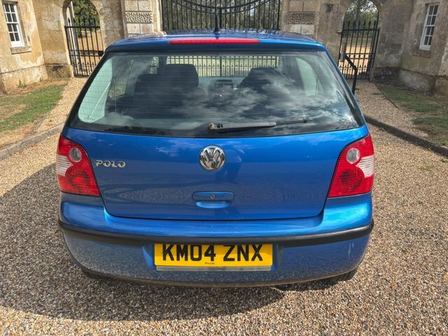 Volkswagen Polo 1.2 E Blue #4