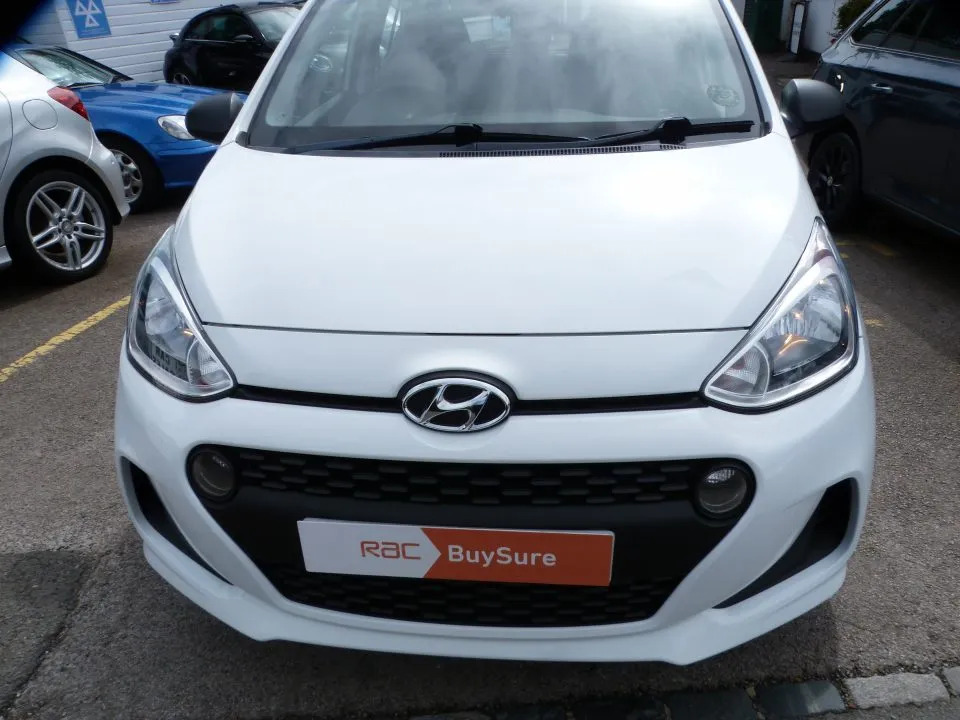 Hyundai I10 1.0 S Only White #4