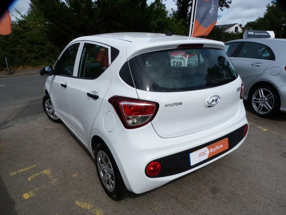 Hyundai I10 1.0 S Only White #3