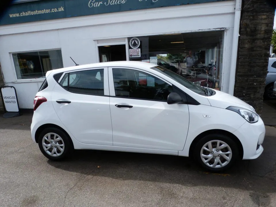 Hyundai I10 1.0 S Only White #6