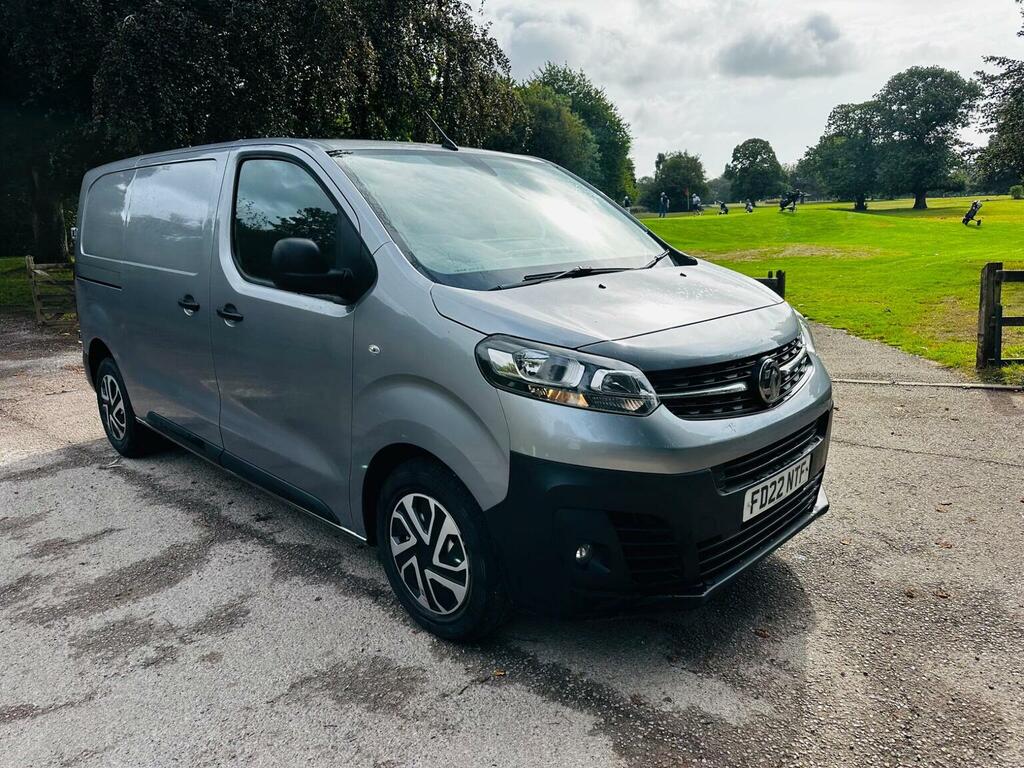 Vauxhall Vivaro Mpv White #12