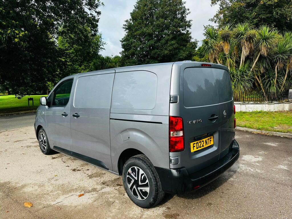 Vauxhall Vivaro Mpv White #9