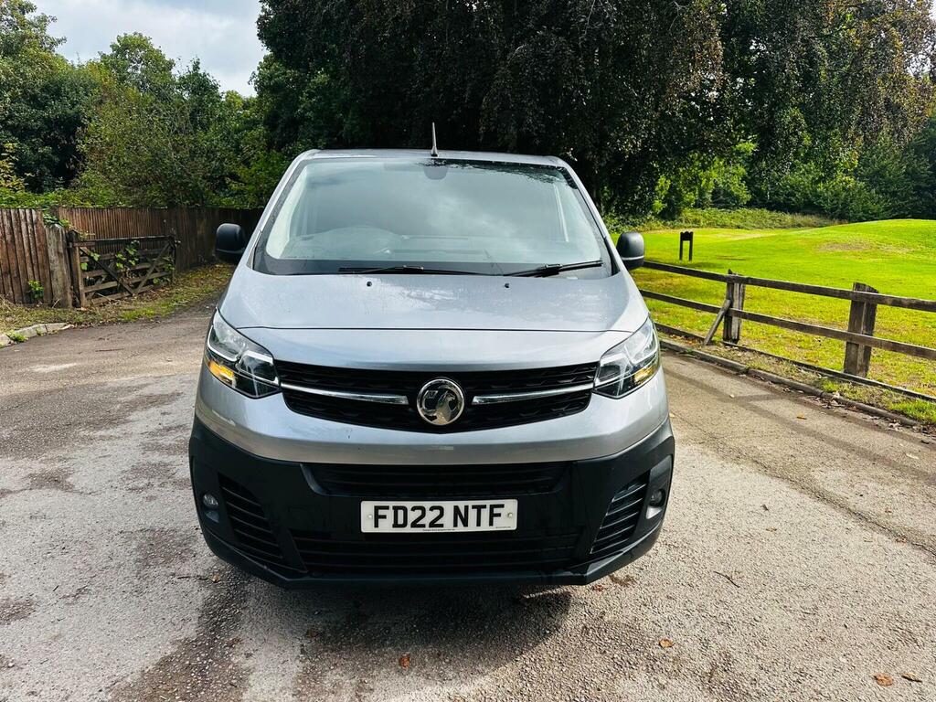 Vauxhall Vivaro Mpv White #13
