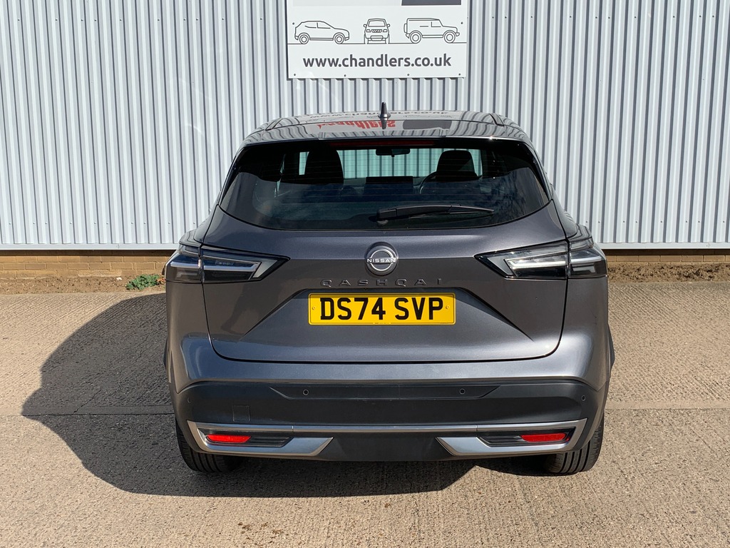 Nissan Qashqai 1.3 Dig-t Mhev Acenta Premium Suv Hybri Grey #3