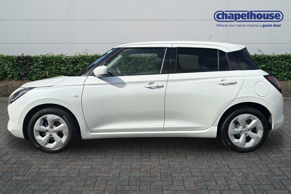 Suzuki Swift Motion Mhev 1.2 PL24FHD White #6