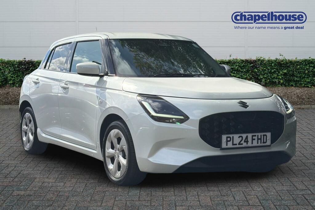 Suzuki Swift Motion Mhev 1.2 PL24FHD White