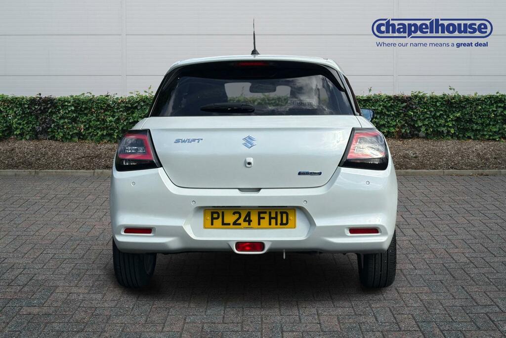 Suzuki Swift Motion Mhev 1.2 PL24FHD White #4