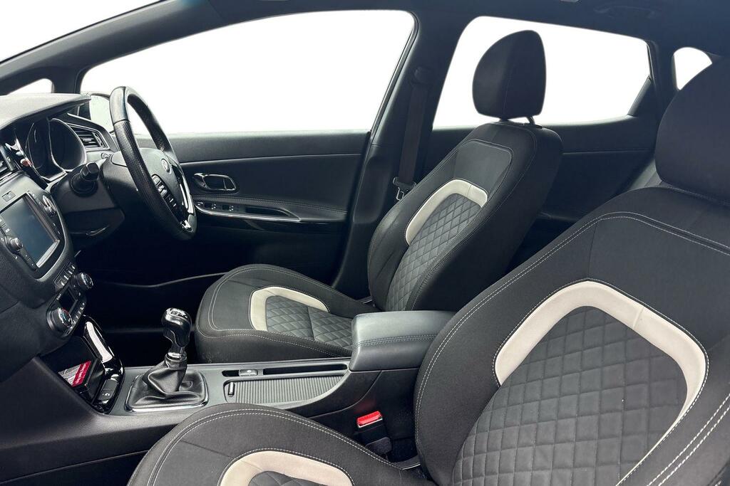 Kia Ceed 1.6 Crdi Gt-line 134 Red #16