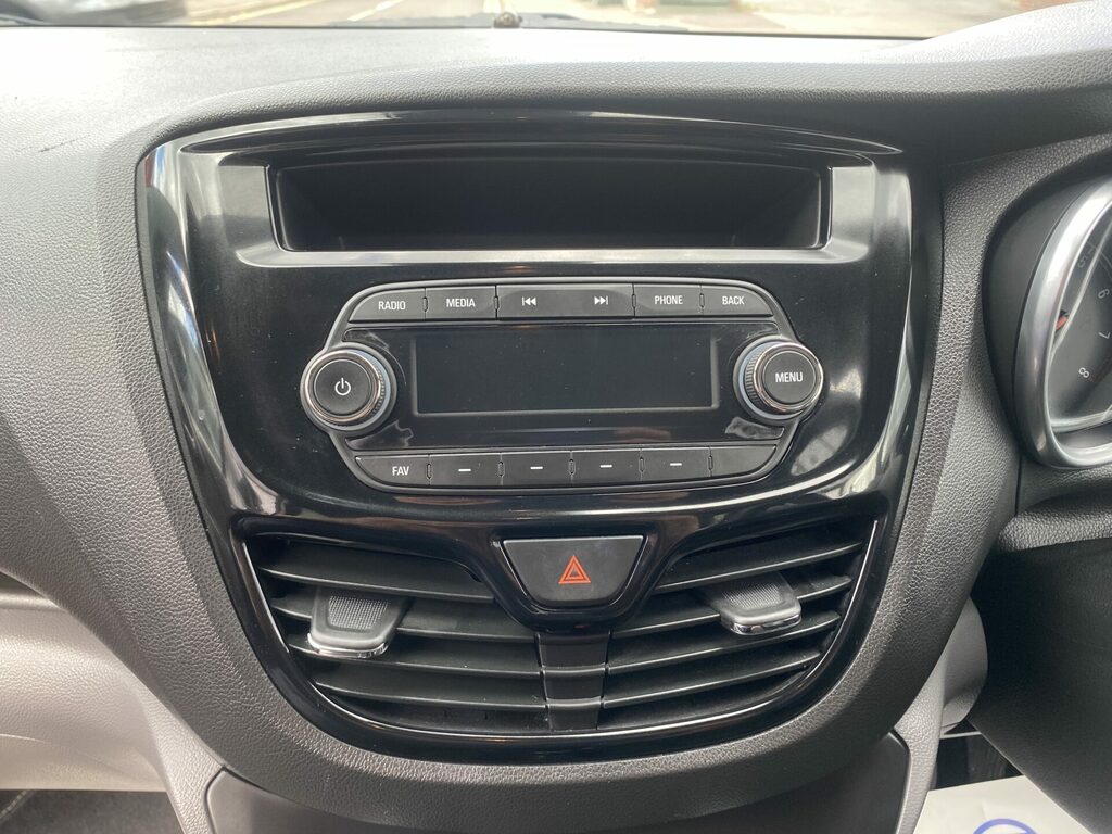 Vauxhall Viva Hatchback White #15