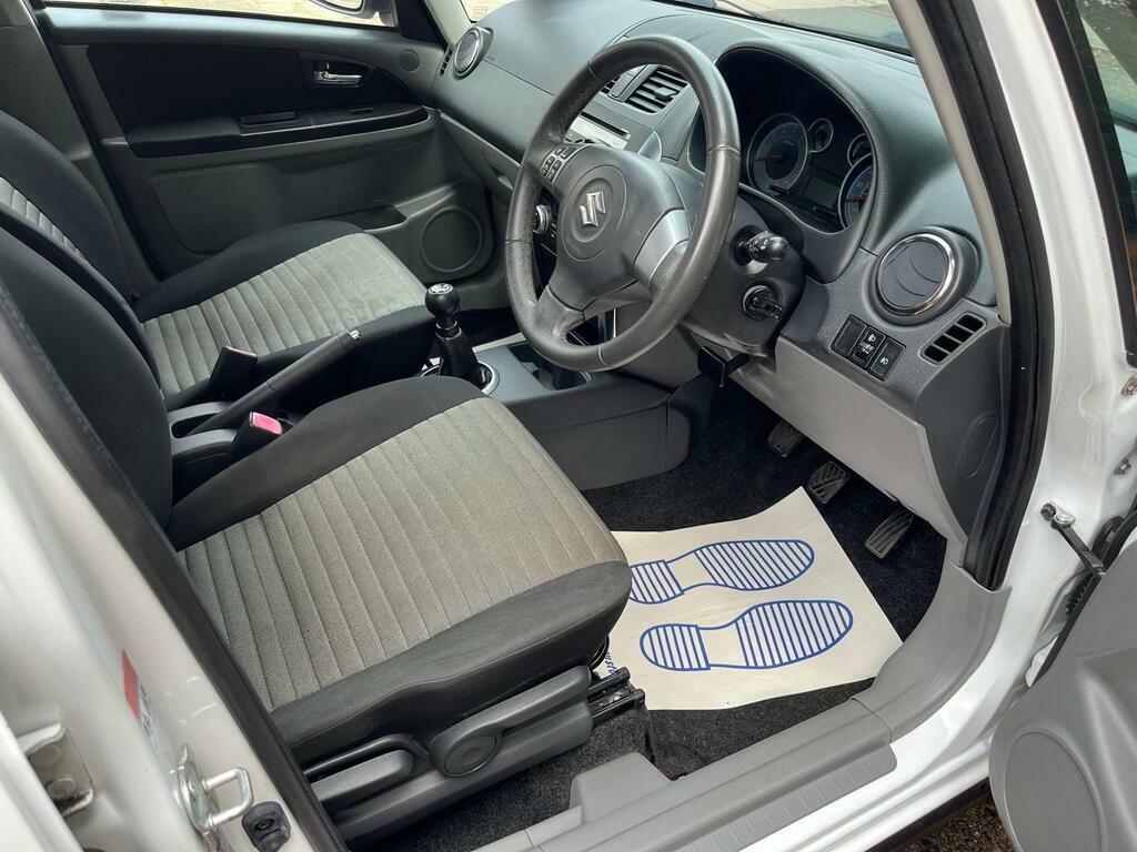 Suzuki SX4 Sz5 Red #8
