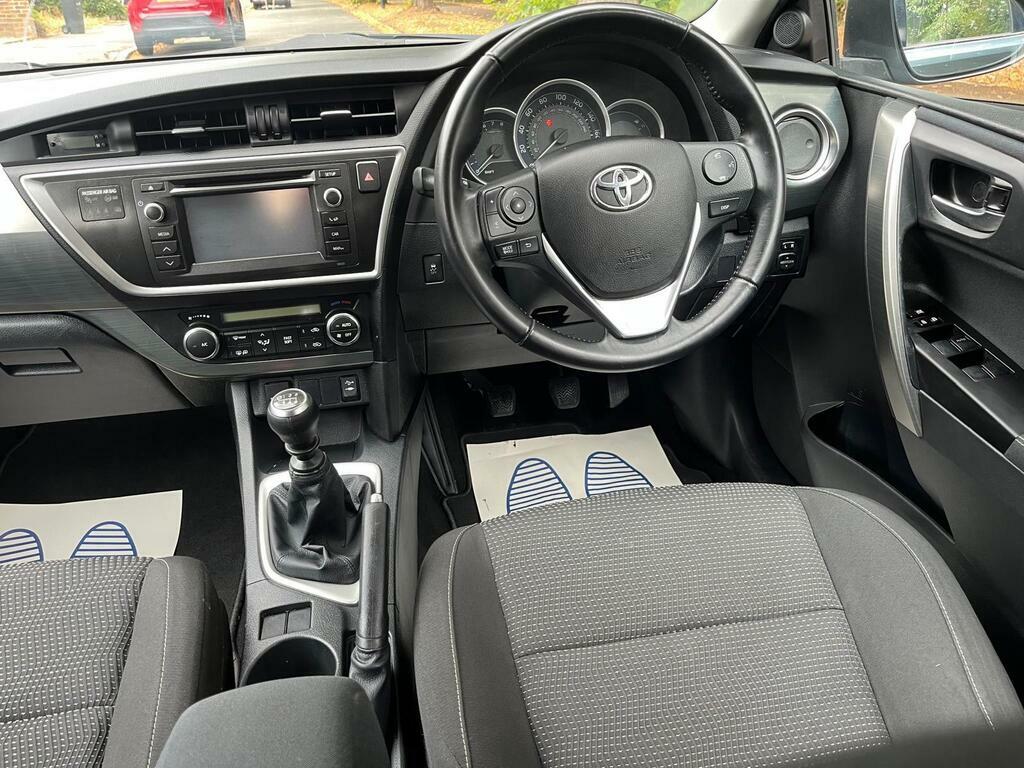 Toyota Auris 1.6 V-matic Icon Euro 5 Blue #4
