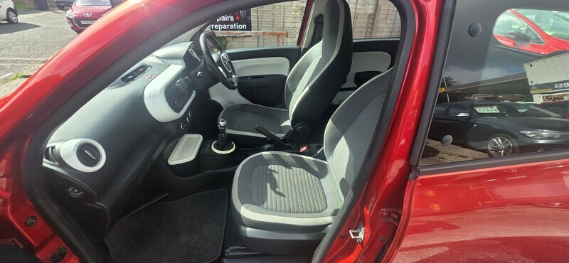 Renault Twingo 1.0 Sce Play Yellow #11