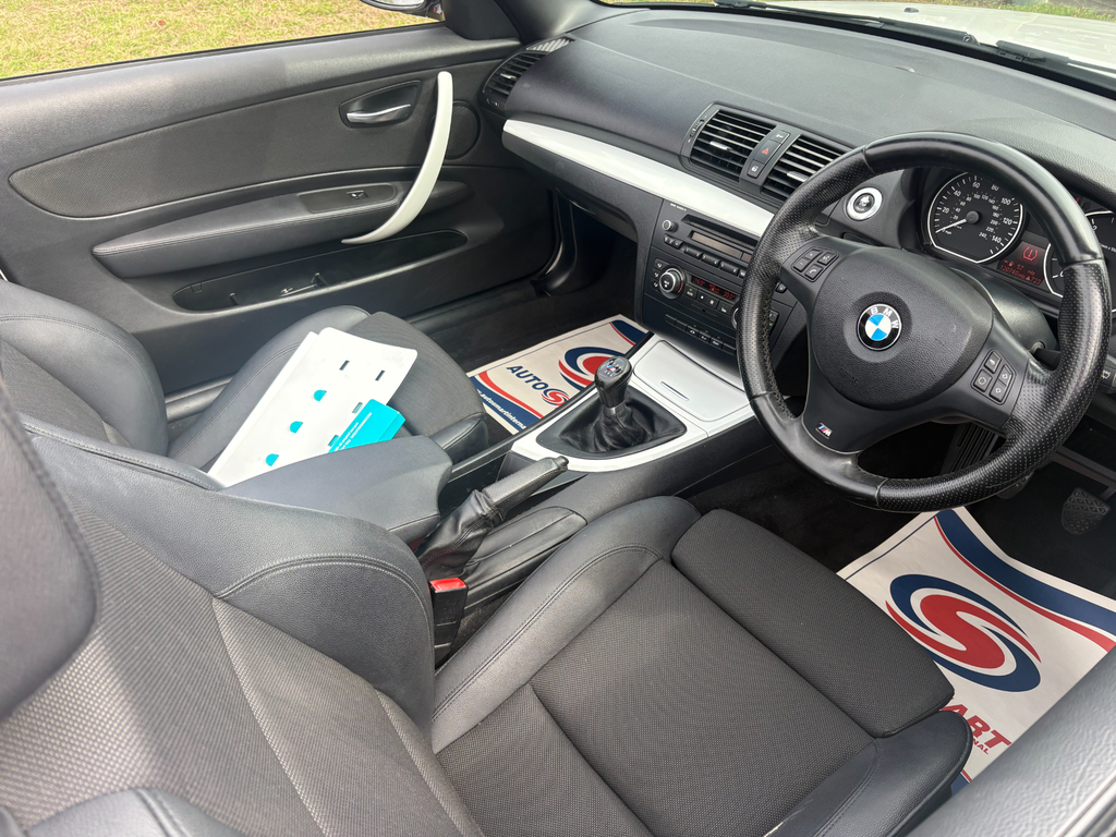 BMW 1 Series 2011 11 2.0 Silver #8