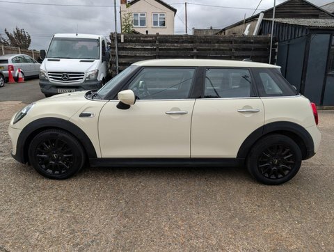 Mini Hatch 1.5 Cooper Classic GR19AWW White #5