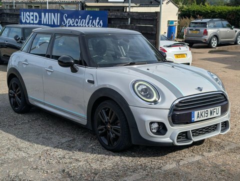 Mini Hatch 1.5 Cooper Sport Silver