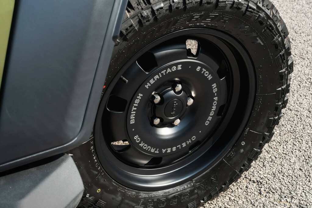 Jeep Wrangler 2L Overland Black #69