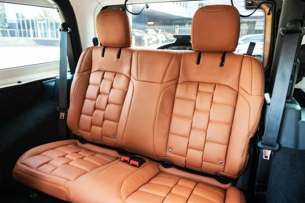 Jeep Wrangler 2L Overland Black #11