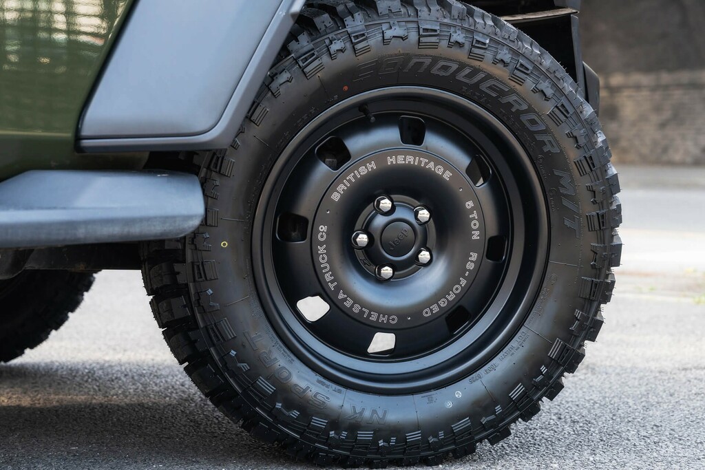 Jeep Wrangler 2L Overland Black #38
