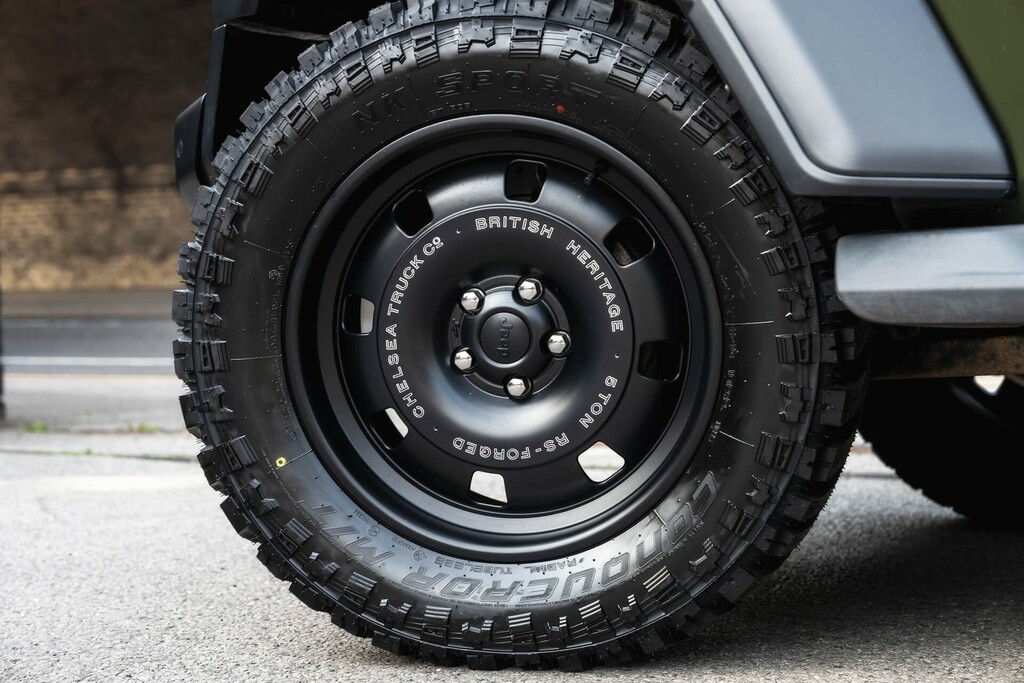 Jeep Wrangler 2L Overland Black #26
