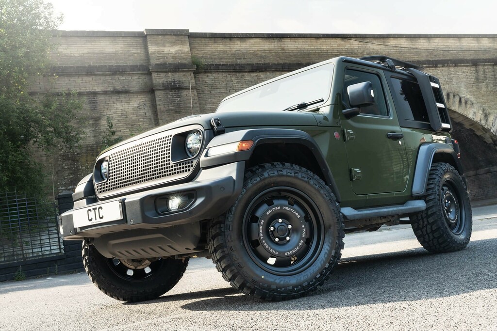 Jeep Wrangler 2L Overland Black #18