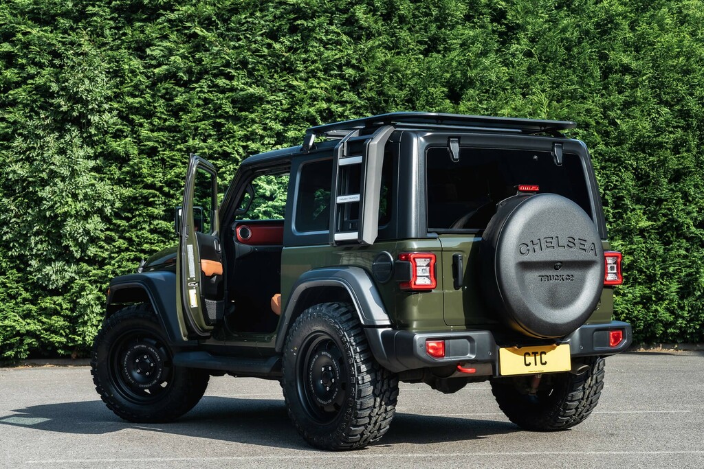 Jeep Wrangler 2L Overland Black #71