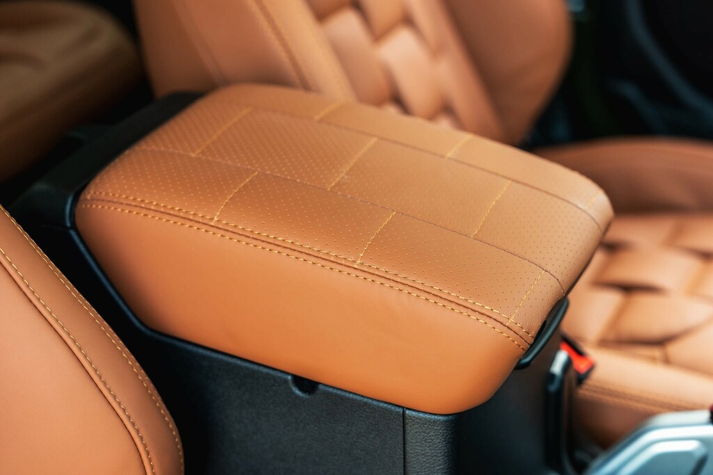 Jeep Wrangler 2L Overland Black #41