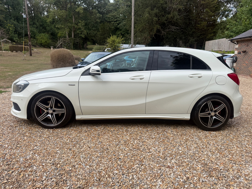 Mercedes-Benz A Class 2.0 Blueefficiency Engineered By Amg Hatchback OY13YEE #4