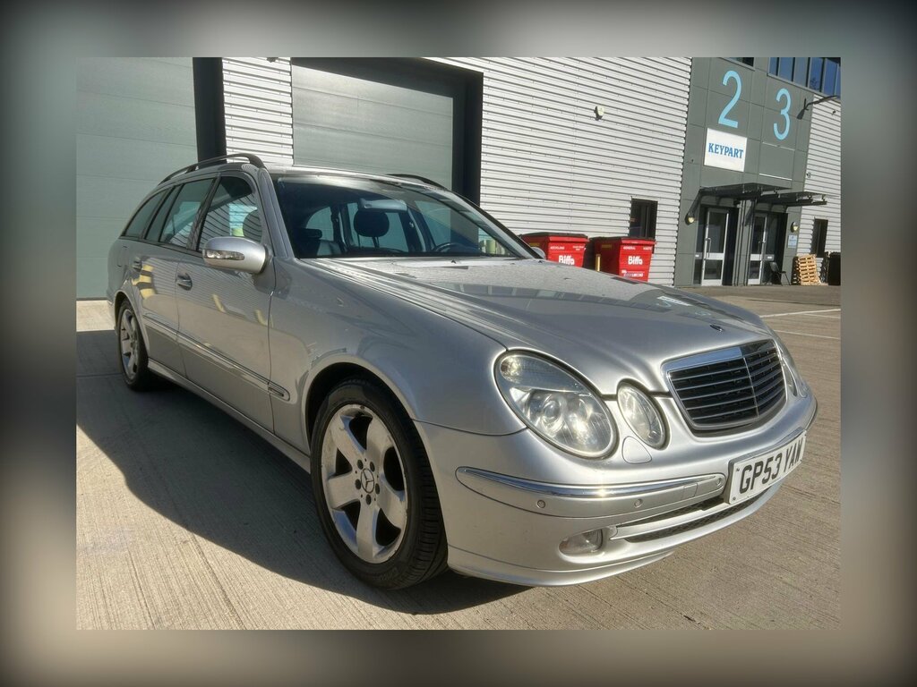 Mercedes-Benz E Class 3.2L Avantgarde Silver #1
