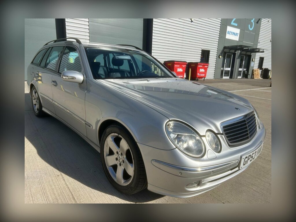 Mercedes-Benz E Class 3.2L Avantgarde Silver #10