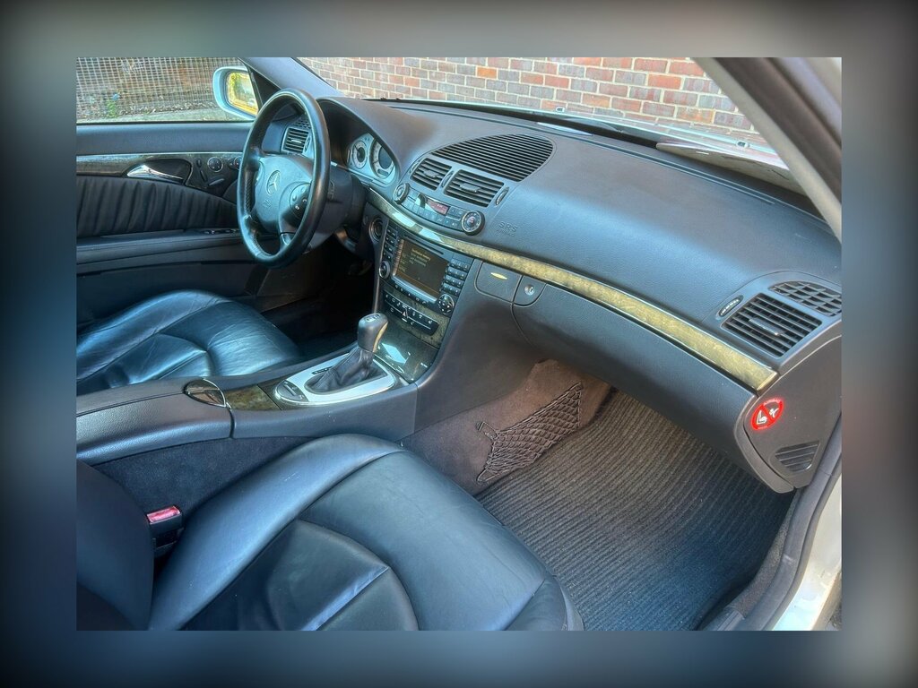 Mercedes-Benz E Class 3.2L Avantgarde Silver #4