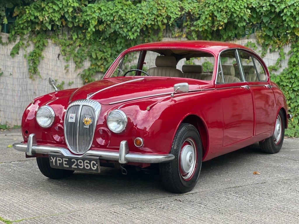 Daimler V8-250 Saloon YPE296G Red