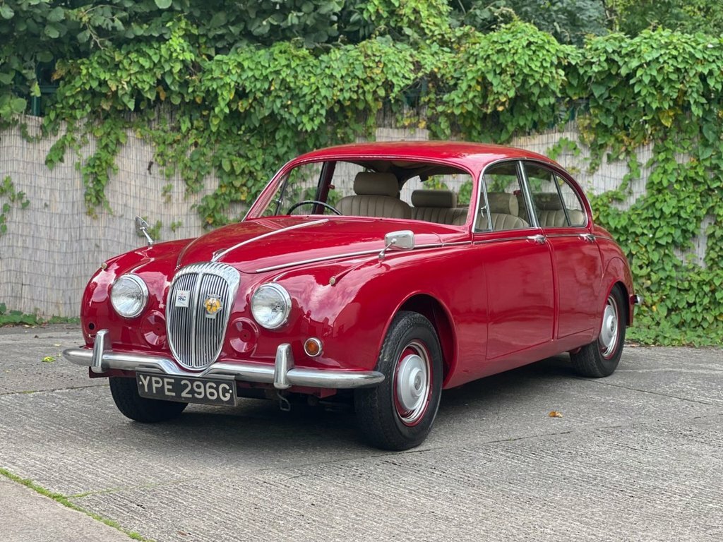 Daimler V8-250 Saloon YPE296G Red #4