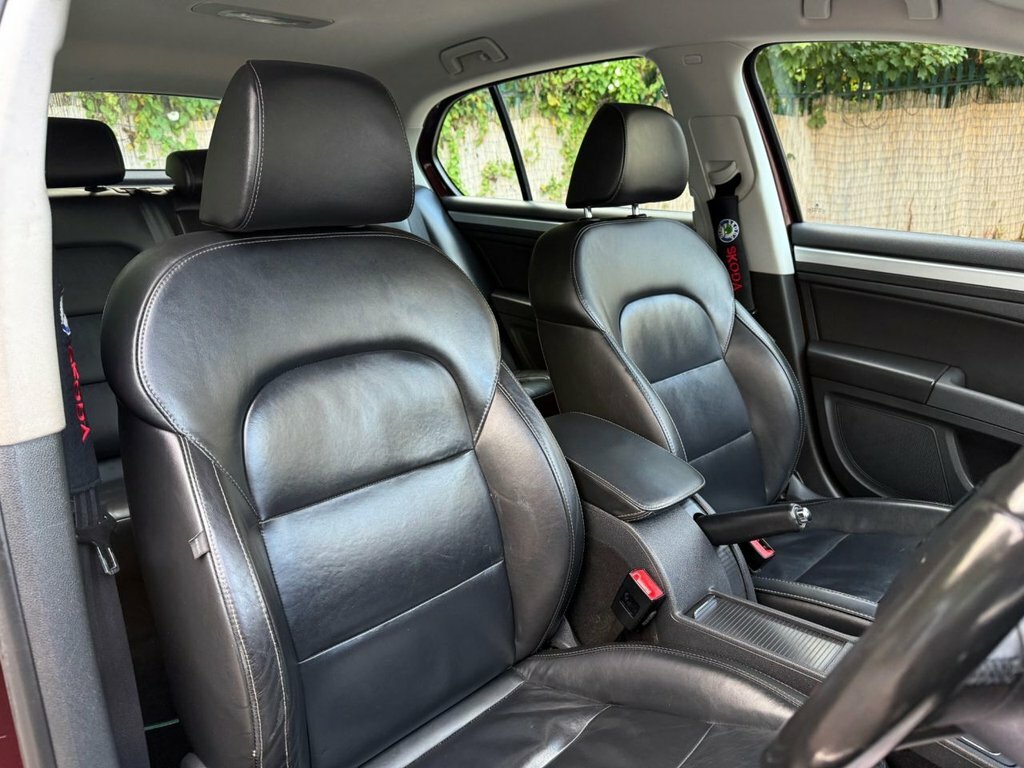 Skoda Superb 2.0 Elegance Tdi Cr Dsg 139 Bhp Silver #39