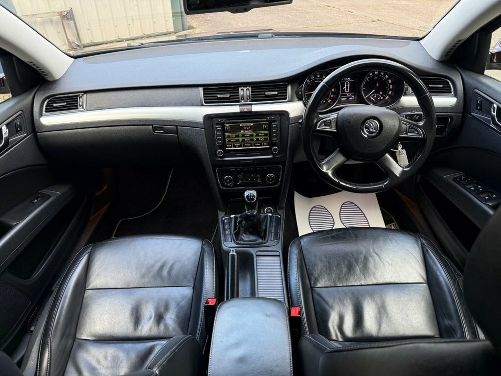 Skoda Superb 2.0 Elegance Tdi Cr Dsg 139 Bhp Silver #10
