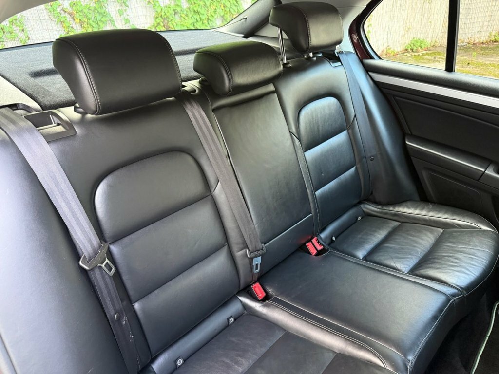 Skoda Superb 2.0 Elegance Tdi Cr Dsg 139 Bhp Silver #21