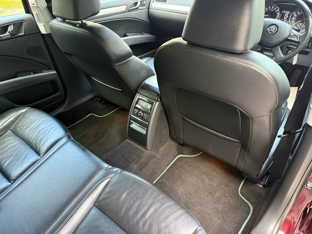 Skoda Superb 2.0 Elegance Tdi Cr Dsg 139 Bhp Silver #22