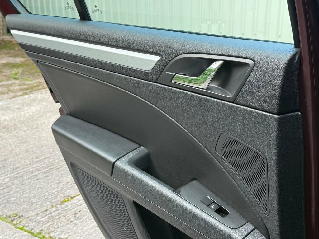 Skoda Superb 2.0 Elegance Tdi Cr Dsg 139 Bhp Silver #17