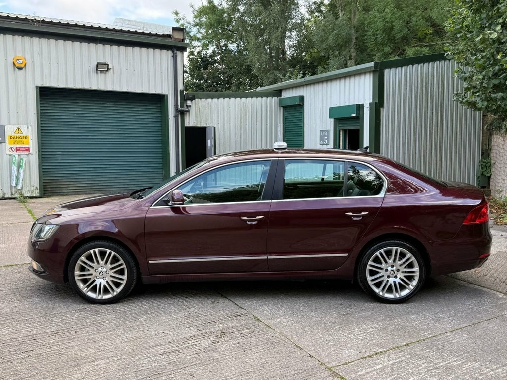 Skoda Superb 2.0 Elegance Tdi Cr Dsg 139 Bhp Silver #4
