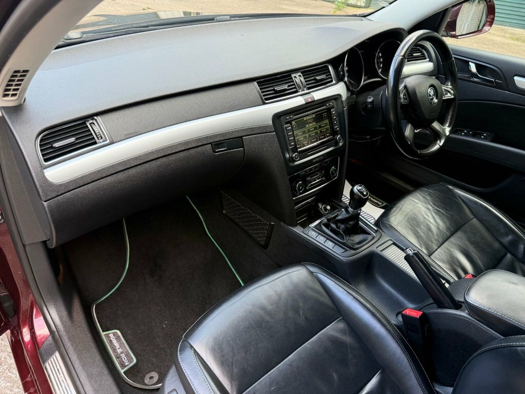 Skoda Superb 2.0 Elegance Tdi Cr Dsg 139 Bhp Silver #11