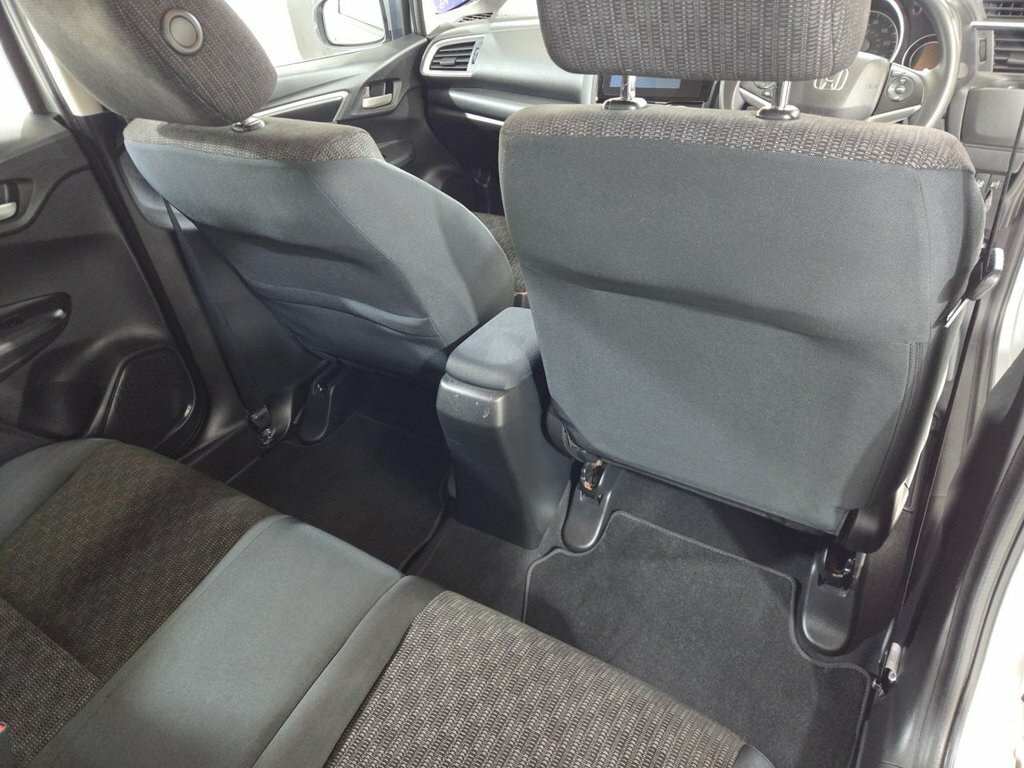Honda Jazz 1.3 I-vtec S Cvt Silver #26