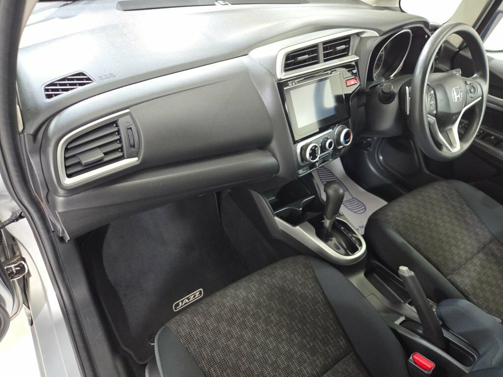 Honda Jazz 1.3 I-vtec S Cvt Silver #20