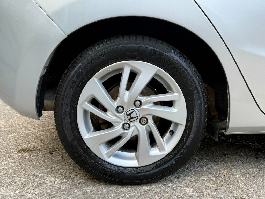 Honda Jazz 1.3 I-vtec Ex Cvt #16
