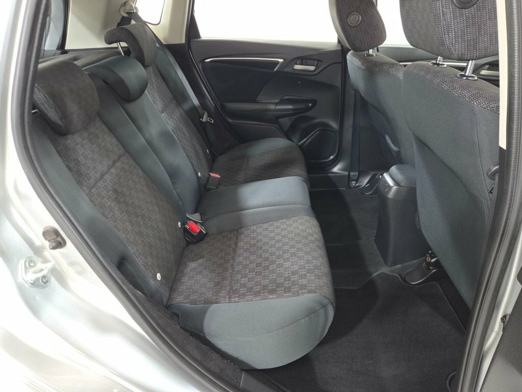 Honda Jazz 1.3 I-vtec S Cvt Silver #24