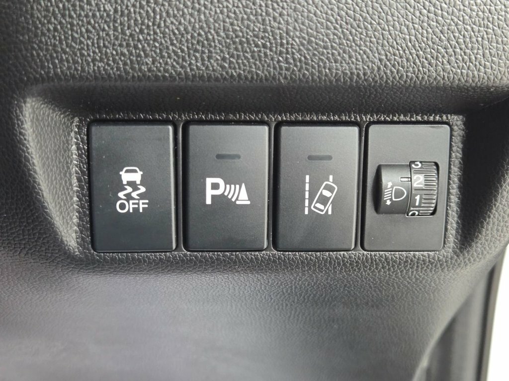 Honda Jazz 1.3 I-vtec S Cvt Silver #48