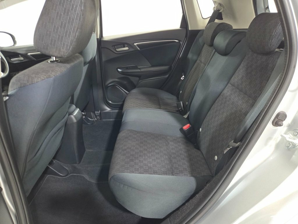 Honda Jazz 1.3 I-vtec S Cvt Silver #25