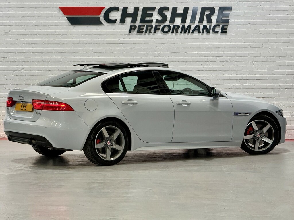 Jaguar XE Saloon 2.0 Gtdi R-sport 2015 White #4