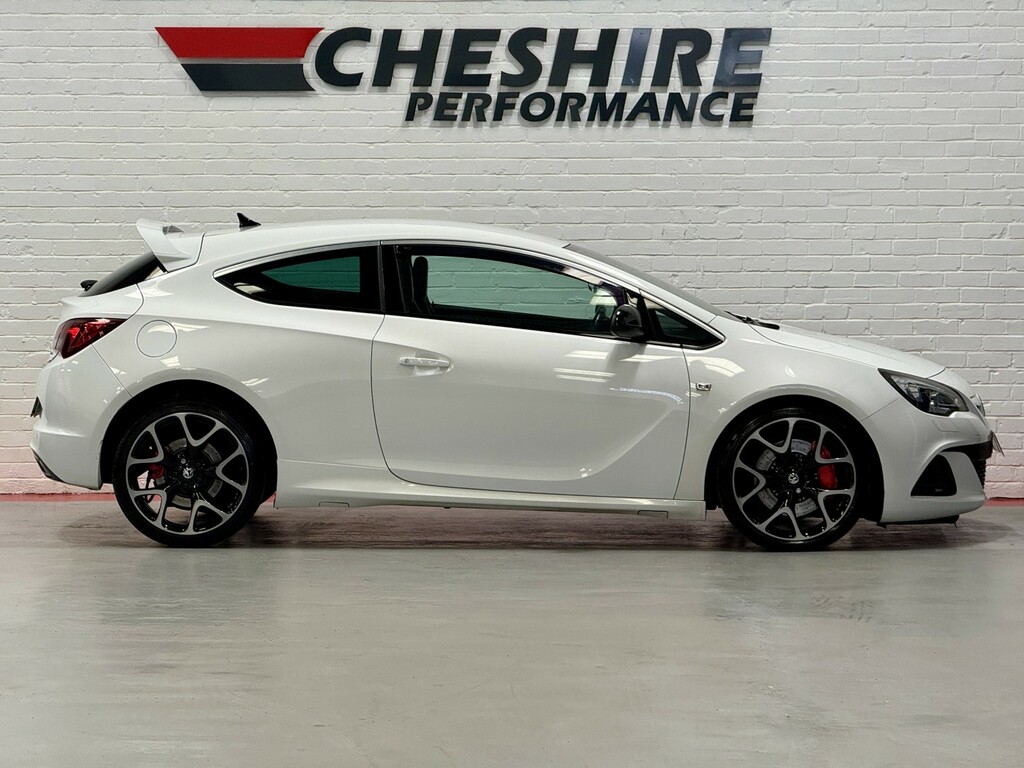 Vauxhall Astra GTC Coupe 2.0 T Vxr 3Dr- Infinity Soundcruise20slum White #3