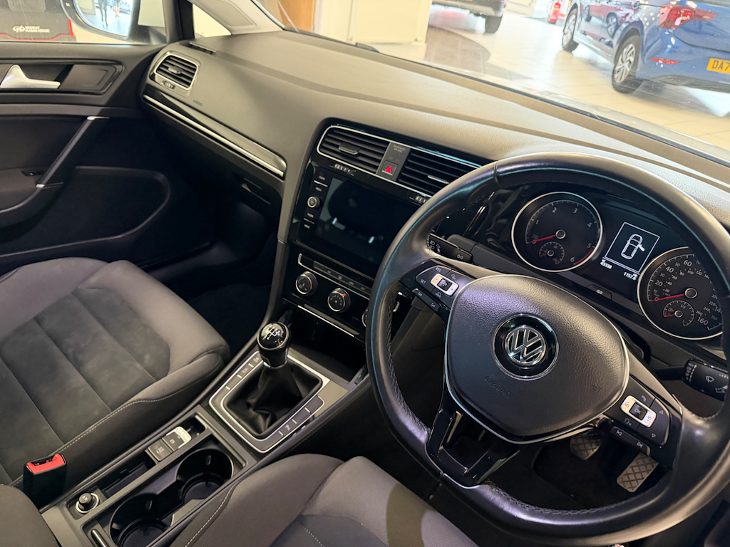 Volkswagen Golf 1.6 L Gt Tdi Bluemotion Technology #6