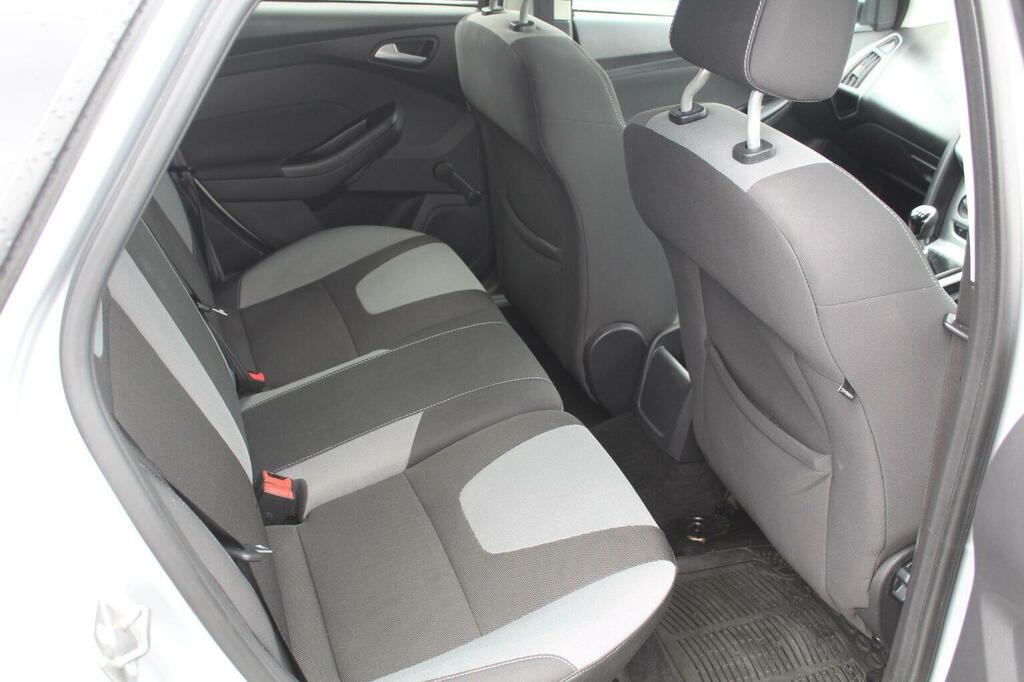 Ford Focus Hatchback 1.6 Tdci Zetec Euro 5 Ss 201313 PO13OFB Silver #4